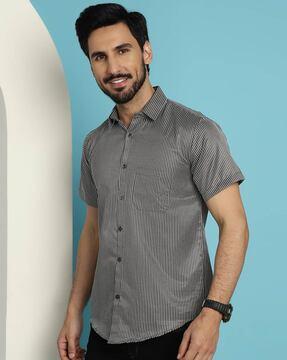 men striped regular fit shirt with patch pocket