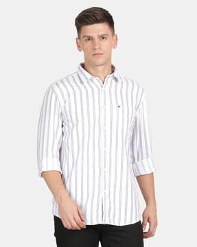 men striped regular fit shirt with patch pocket