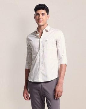 men striped regular fit shirt with patch pocket