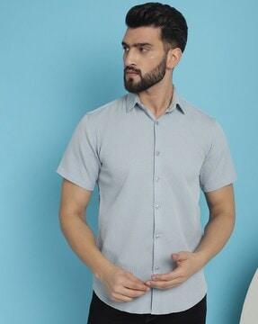 men striped regular fit shirt with spread collar