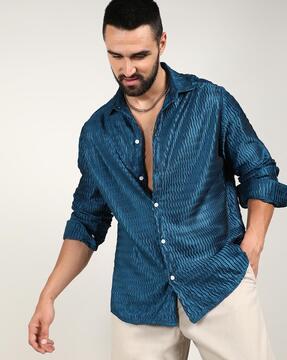 men striped regular fit shirt with spread collar