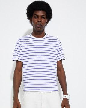 men striped round-neck t-shirt