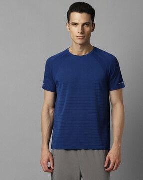 men striped slim fit crew-neck t-shirt