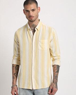 men striped slim fit shirt with patch pocket