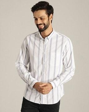 men striped slim fit shirt with patch pocket