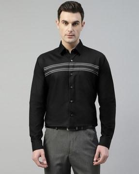 men striped slim fit shirt with patch pocket