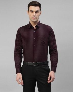 men striped slim fit shirt with patch pocket