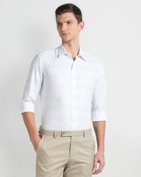 men striped slim fit shirt with patch pocket