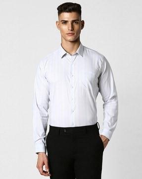 men striped slim fit shirt with patch pocket