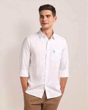 men tailored fit shirt with patch pocket