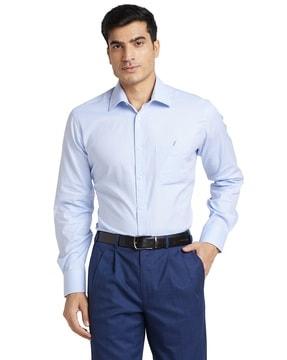 men tailored fit shirt with spread collar