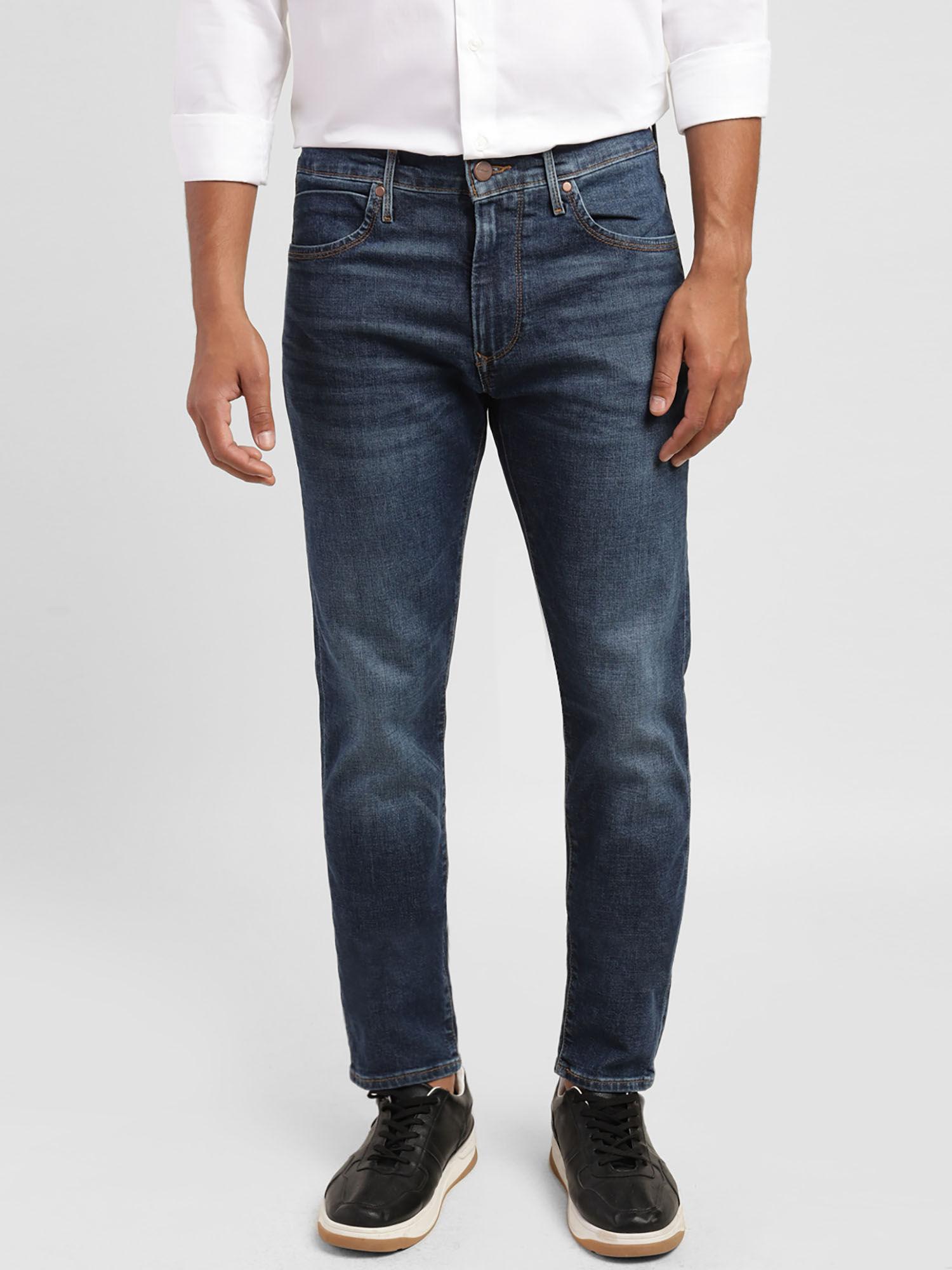 men tapered fit heavy fade mid-rise jeans