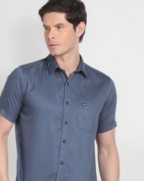 men tencel regular fit shirt with patch pocket