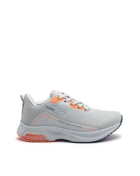 men textured lace-up running shoes