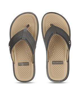 men thong-strap flip-flops with textured footbed