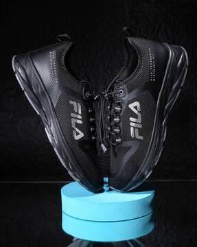 men timekeeper lace-up running shoes