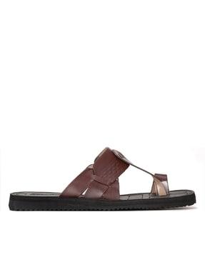 men toe-ring flat sandals