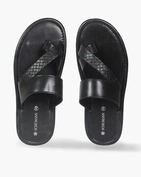 men toe-ring sandals