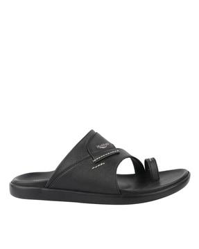 men toe-ring slip-on sandals