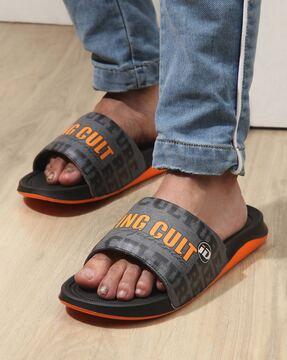 men typographic print flip-flops