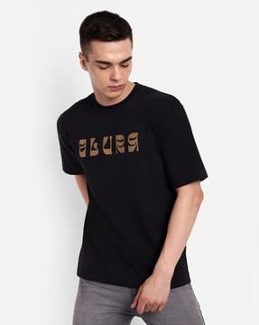 men typographic print loose fit crew-neck t-shirt