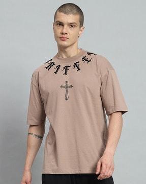 men typographic print oversized fit round-neck t-shirt