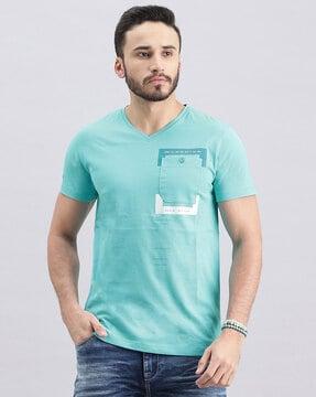 men typographic print slim fit v-neck t-shirt with patch pocket