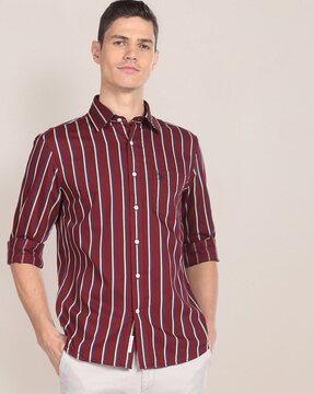 men vertical striped regular fit twill shirt