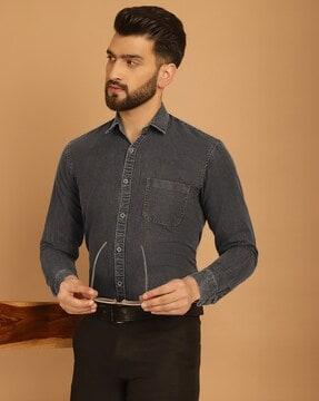 men washed regular fit shirt with patch pocket