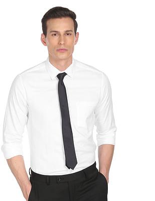 men white classic regular fit solid formal shirt
