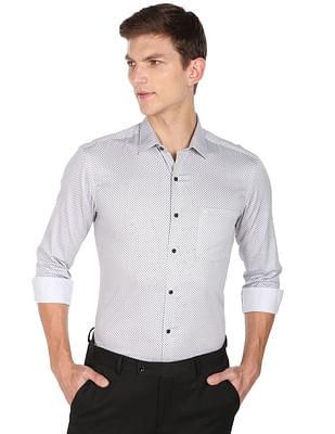 men white manhattan slim fit geometric print cotton formal shirt