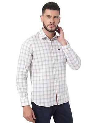 men white patch pocket cotton casual shirt