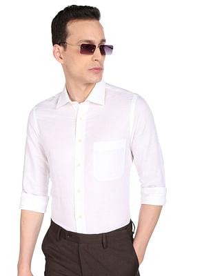 men white solid classic fit formal shirt