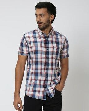 men windowpane checked slim fit shirt with patch pocket