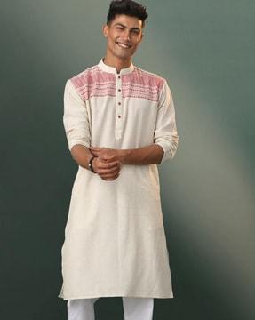 men woven regular fit long kurta with mandarin collar