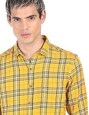 men yellow cotton check casual shirt