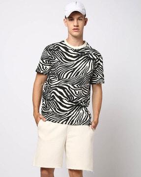 men zebra print relaxed fit crew-neck t-shirt