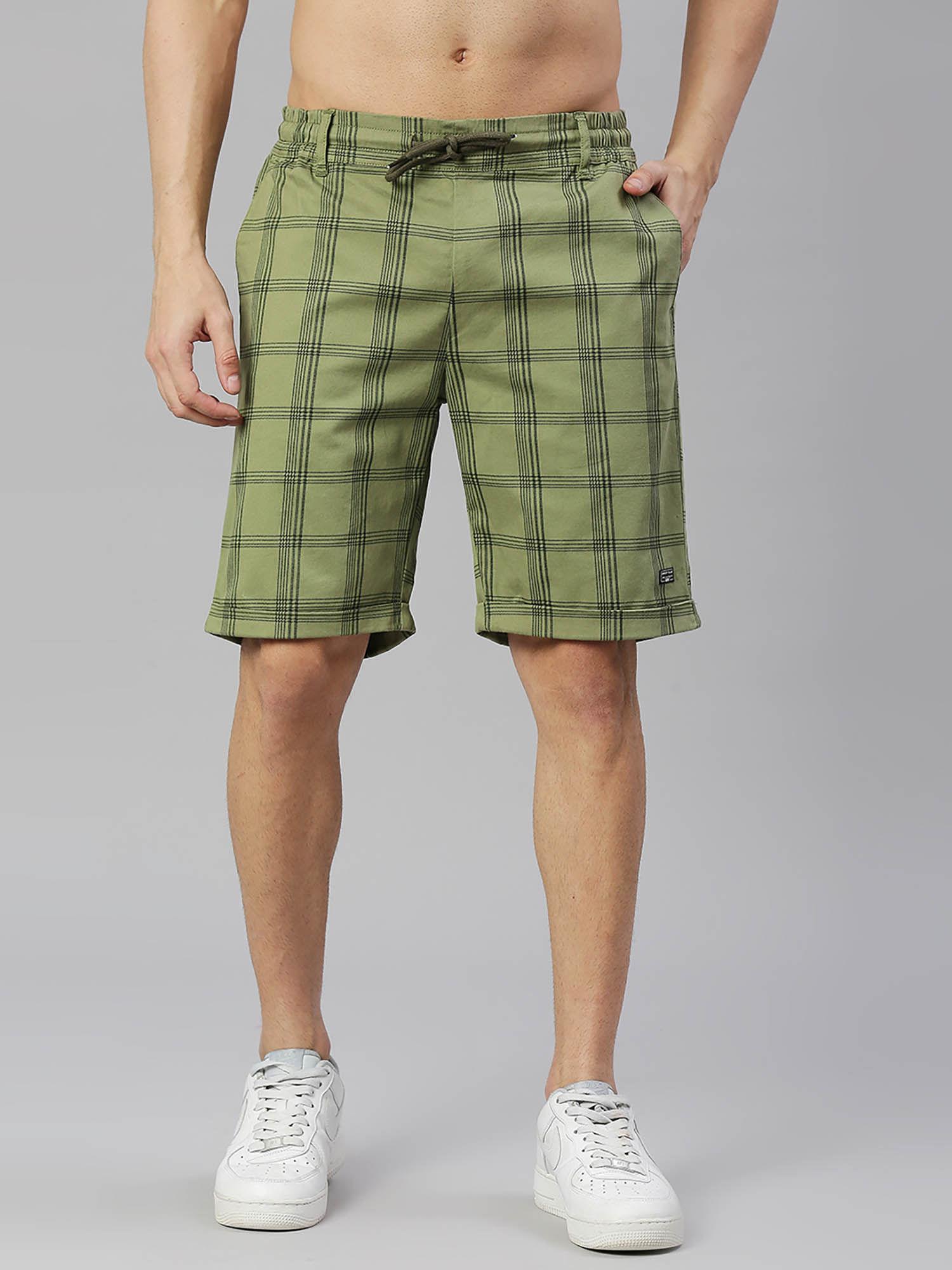 mens checked mid rise slim fit shorts - olive