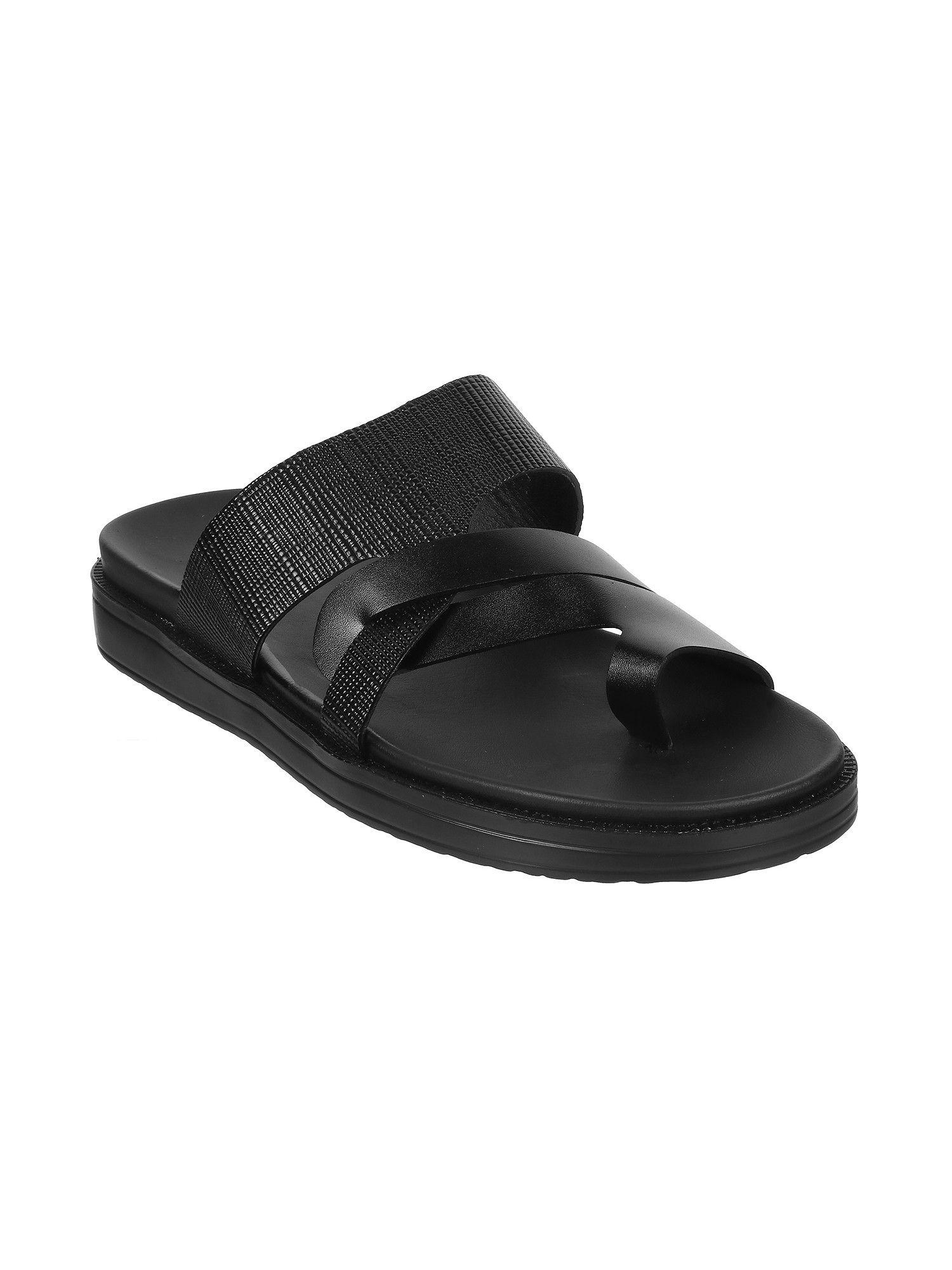 mens black flat chappalsmochi mens black synthetic textured sandals