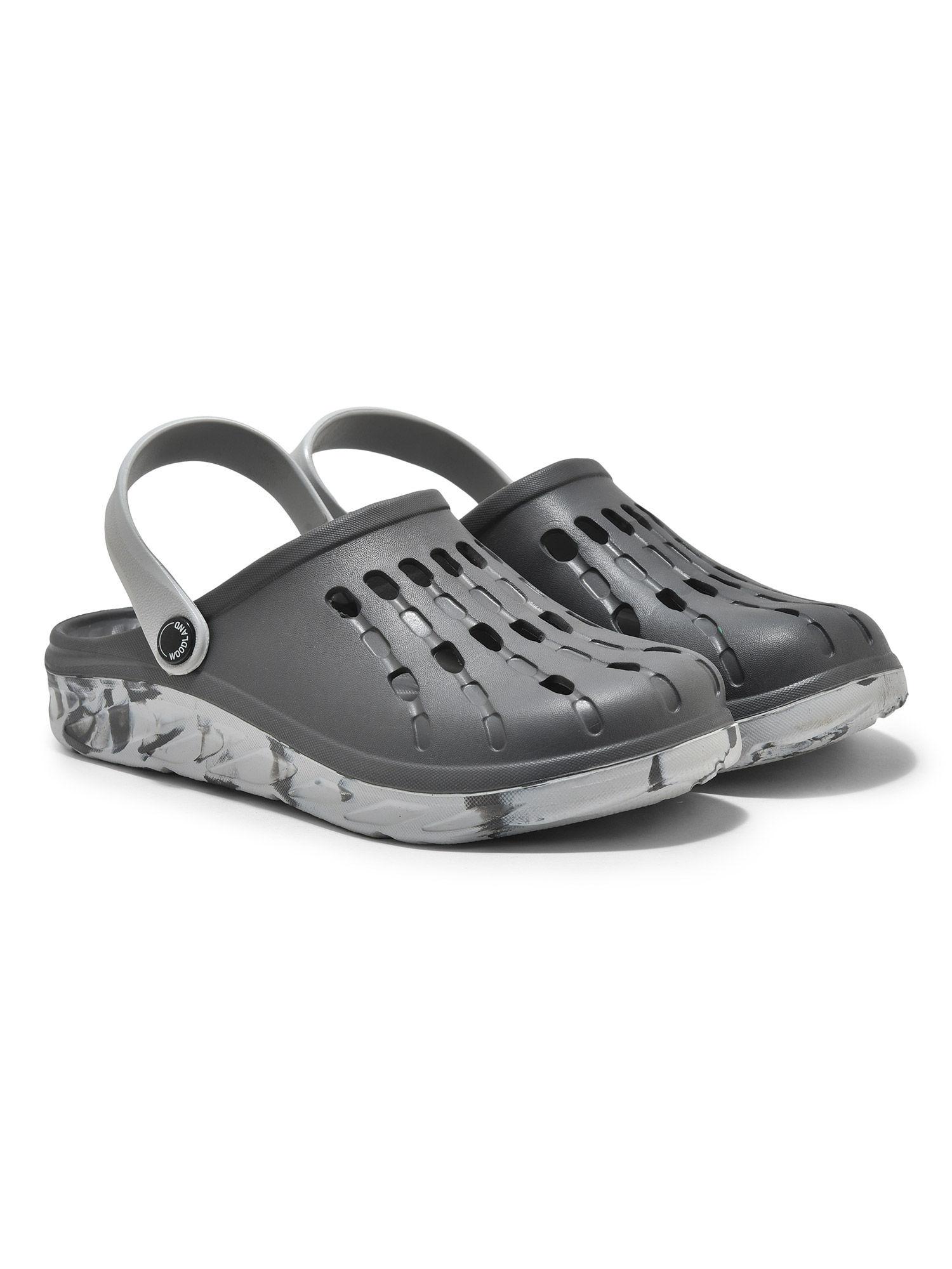 mens dark grey clogs