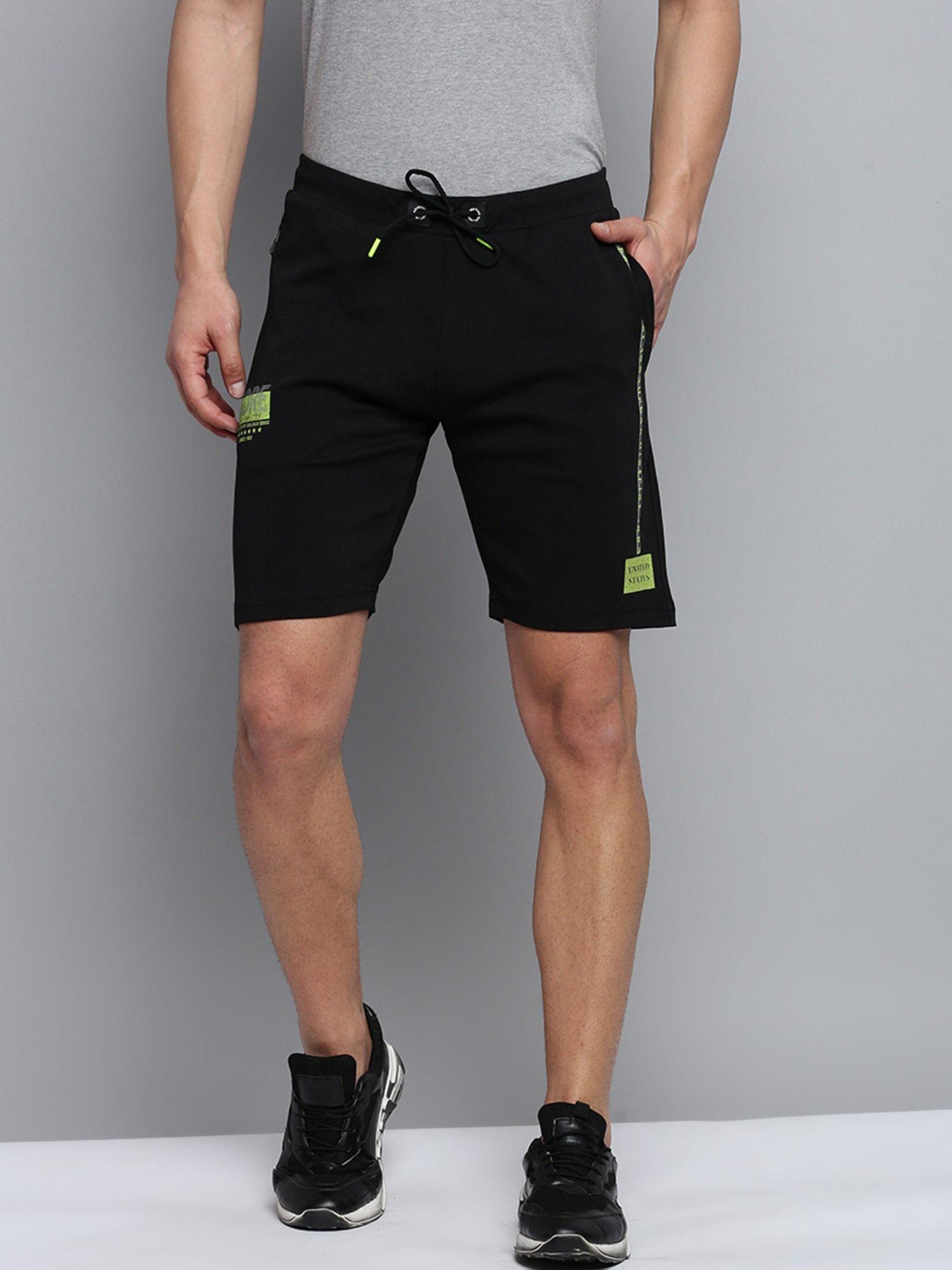 mens knee length solid black mid-rise sports shorts