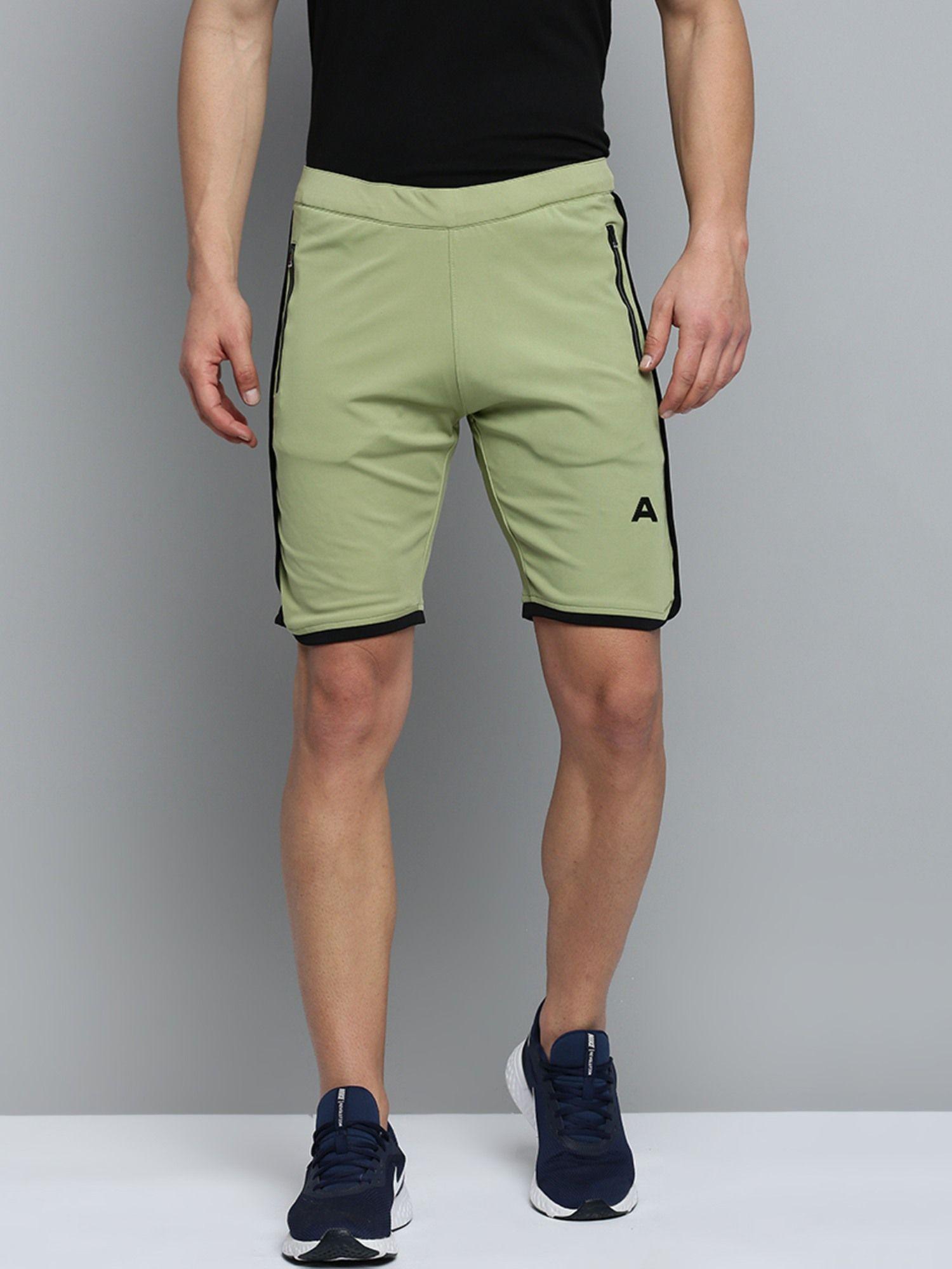 mens knee length solid green mid-rise sports shorts
