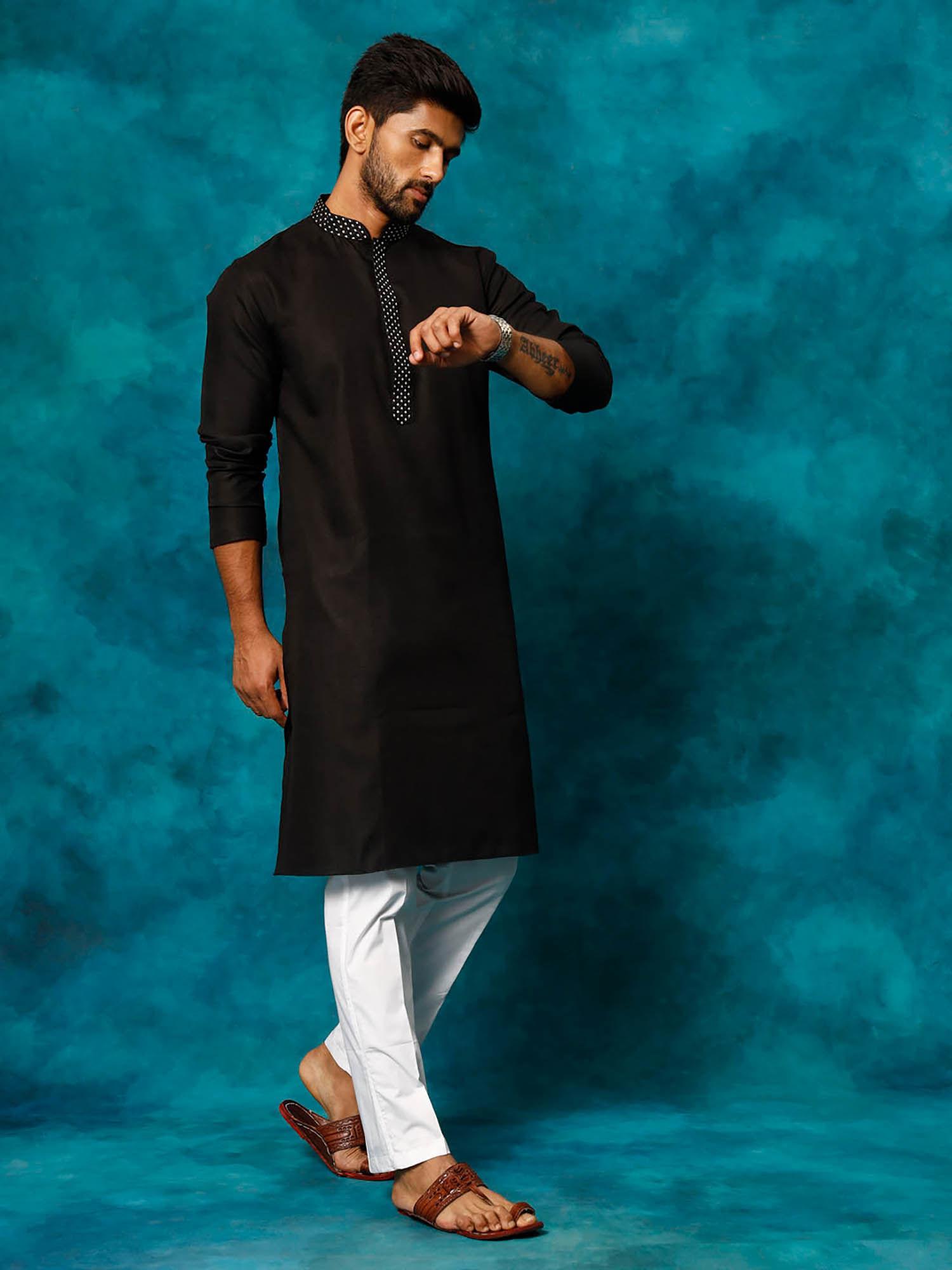 mens white & black blend kurta pyjama (set of 2)