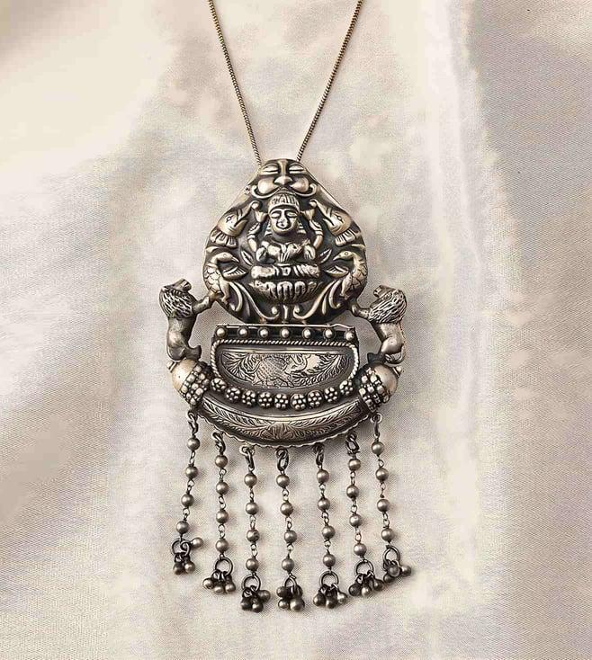 mero silver tribal silver pendant