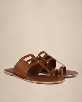 metal embellished toe-ring flat sandals