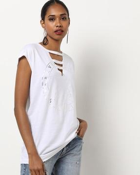 metallic print t-shirt with cutout neckline