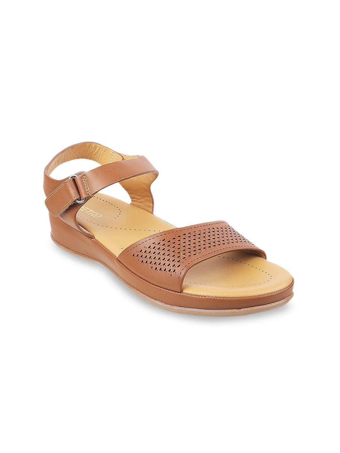 metro-tan-brown-textured-comfort-sandals-with-laser-cuts