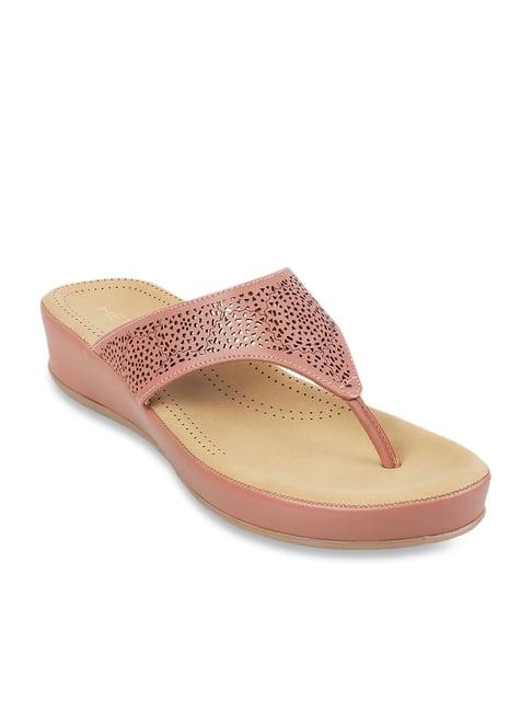 metro women's peach thong wedges