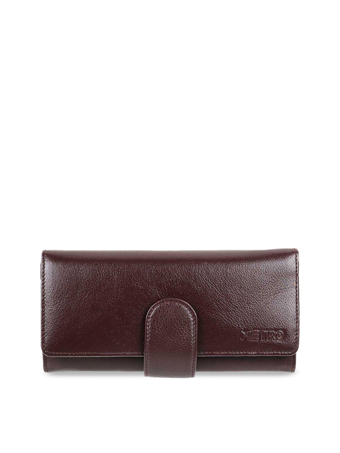 metro brown solid clutch