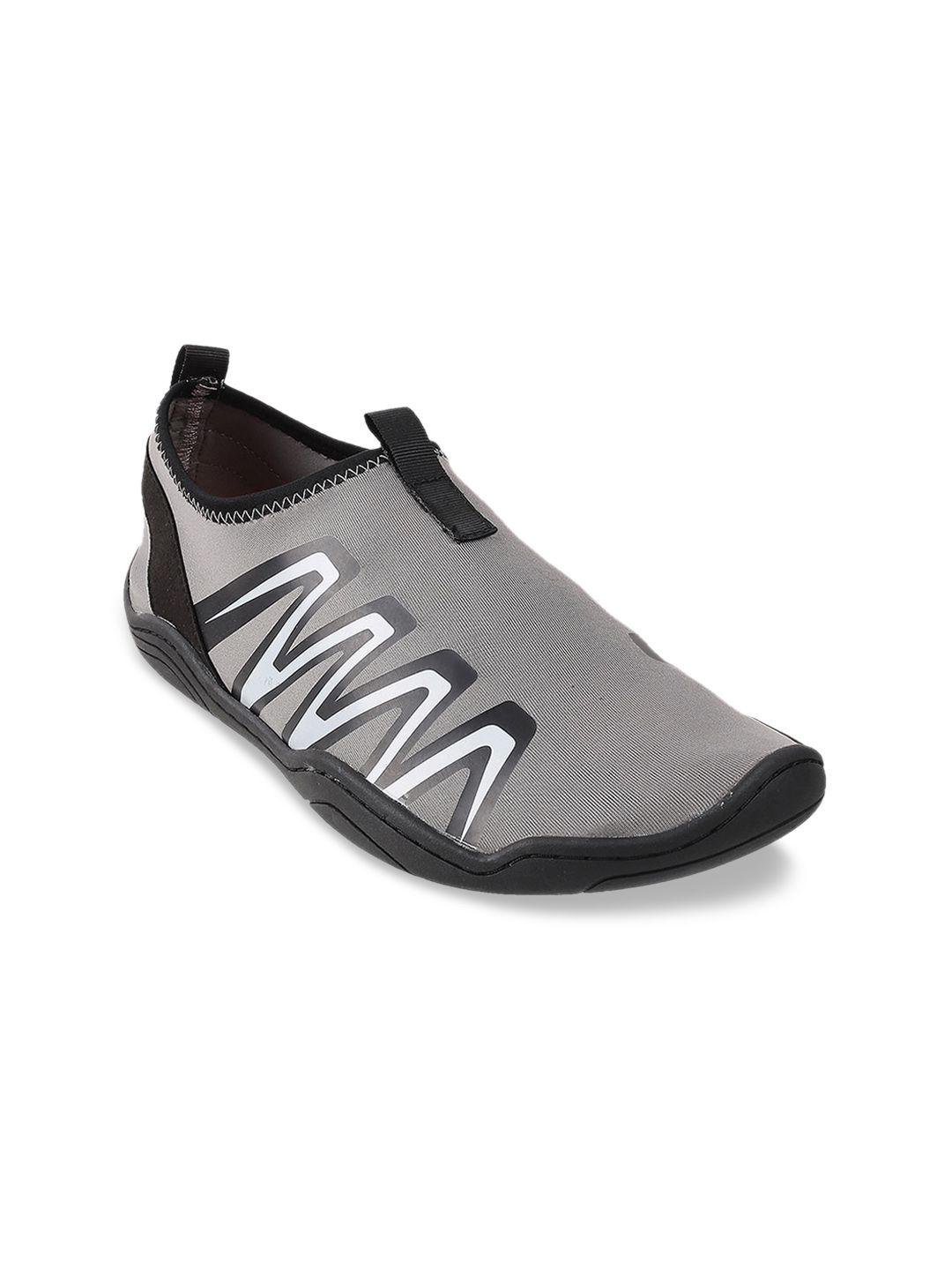 metro men grey slip-on sneakers